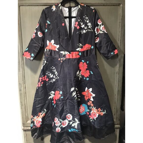 Black Midi Dress Flower V-Neck White Red Green M 10 12 See Measurements - Picture 1 of 5